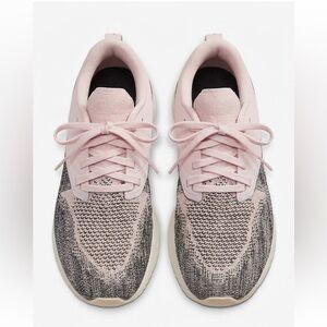 Nike Odyssey React 2 Flyknit Petal Pink Sneakers Women’s Size 6.5